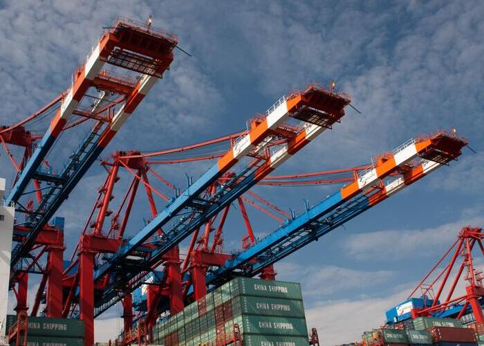 shipping crane